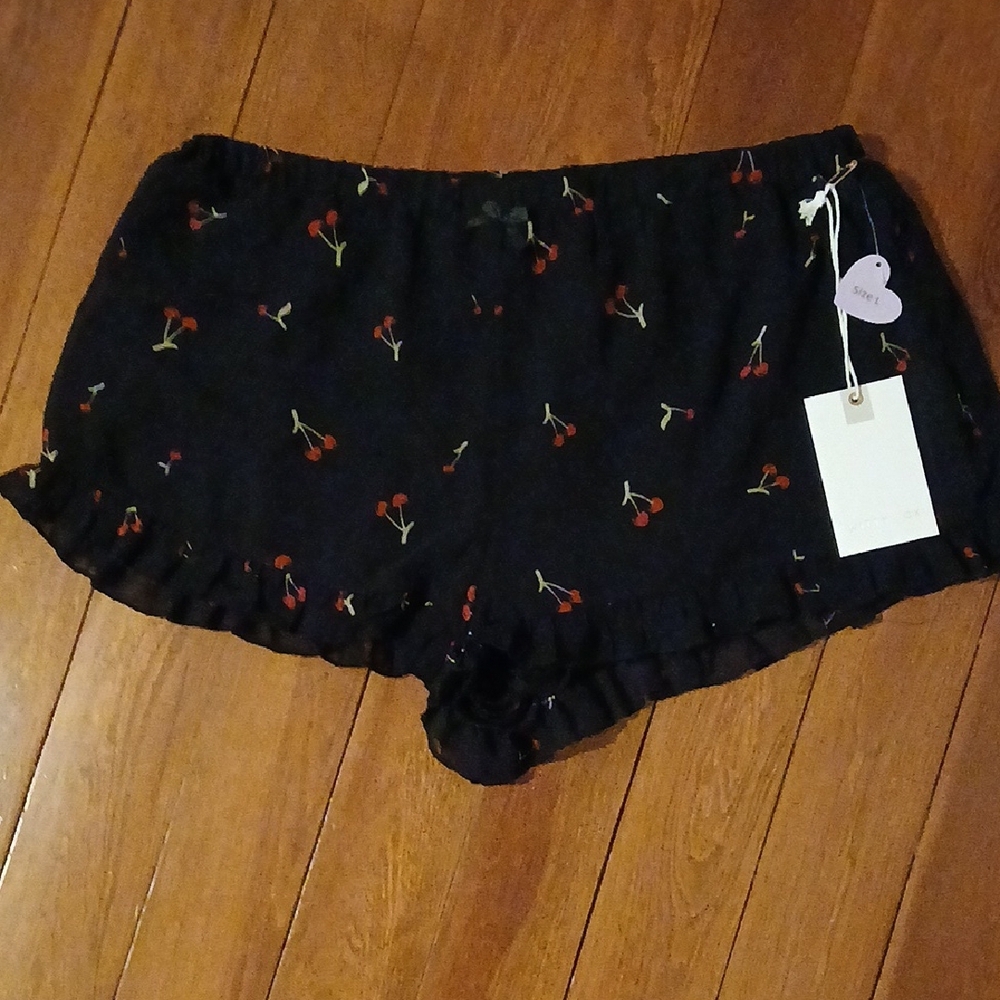 Witty Fox Black Floral Ruffle Shorts Womens L JUNIORS